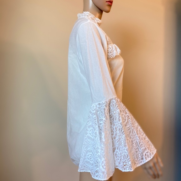 💄💄PLUS SIZE LACE TOP💄💄 - Picture 4 of 10